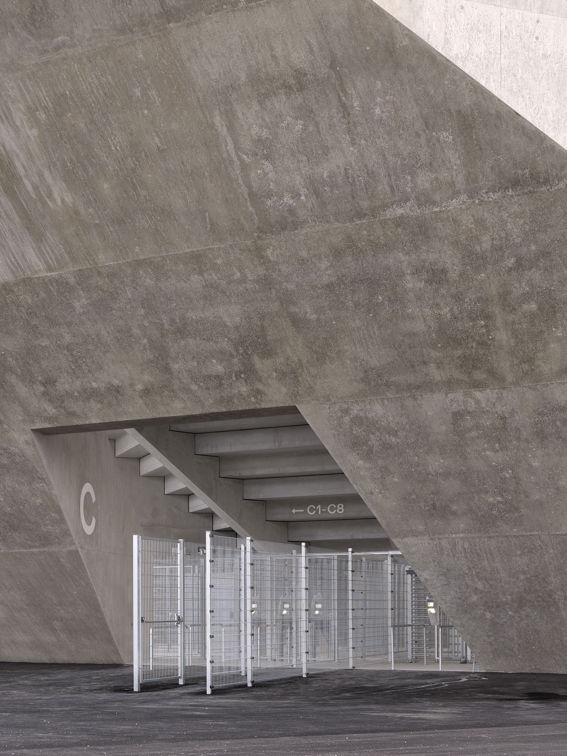 Stade de la Tuilière, Lausanne